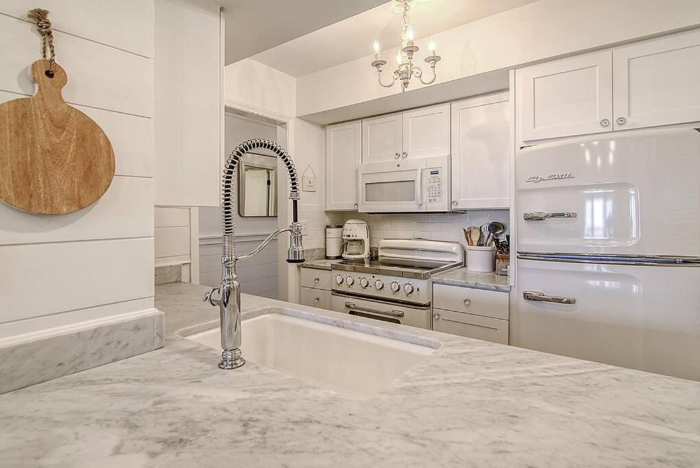 Luxury Seabrook Beachfront W/Spectacular Sunsets Exteriör bild