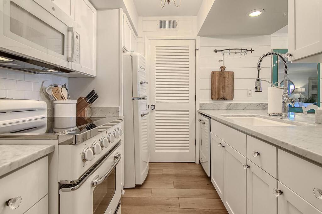 Luxury Seabrook Beachfront W/Spectacular Sunsets Exteriör bild